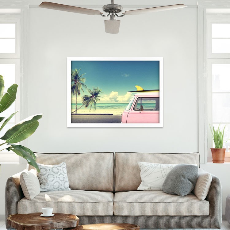 retro-roz-leoforio-stin-paralia-pinakas